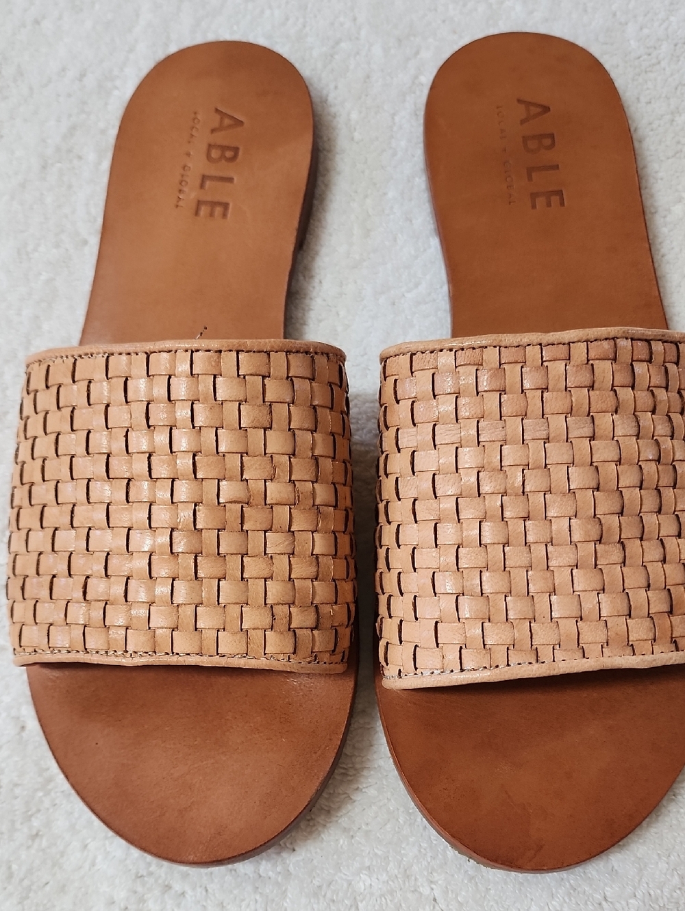 ABLE Oliveira Women's Woven Leather Tan Slide Sandals Size 8 Preowned